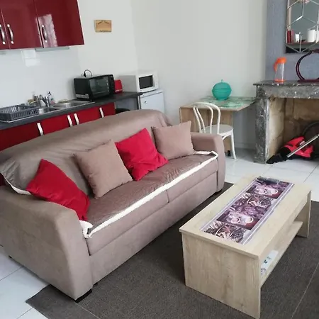 Holiday home Maison Classee 2 Etoiles En Plein Coeur De Margaux-Cantenac